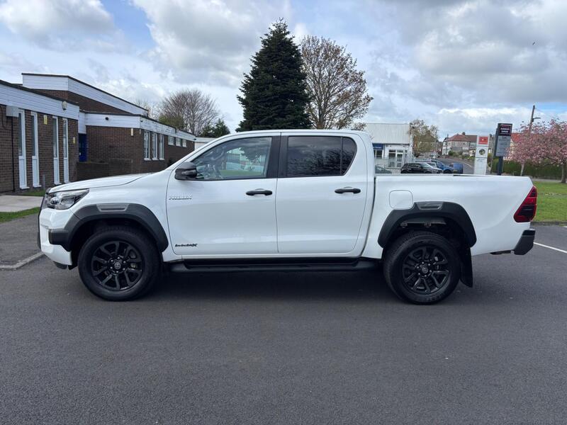 Toyota Hilux view 4