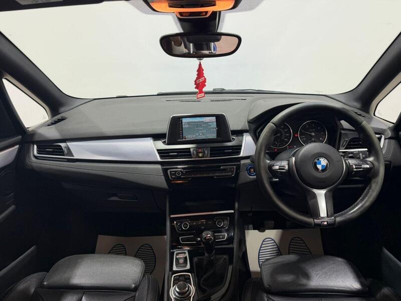 BMW 2 Series Active Tourer view 4