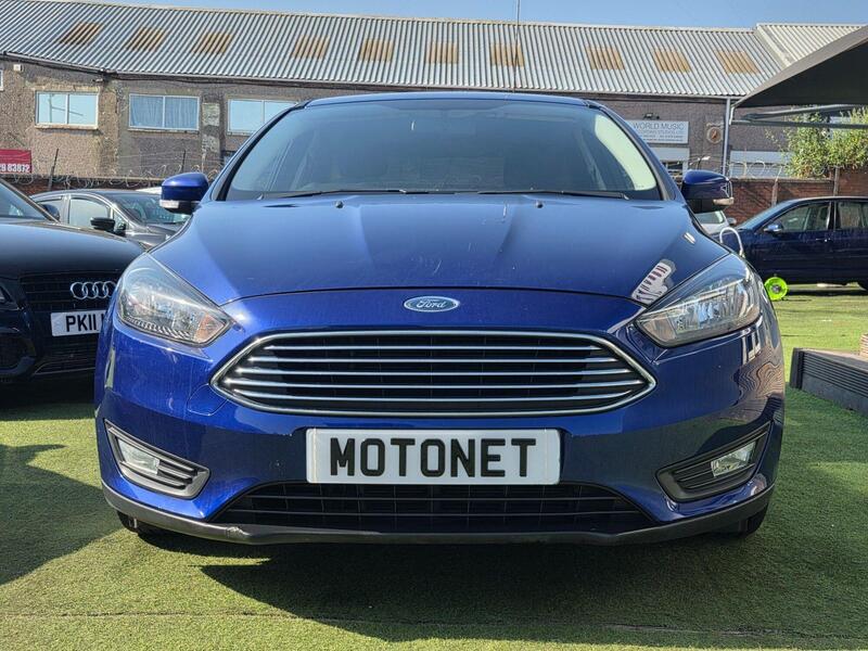 Ford Focus view 4