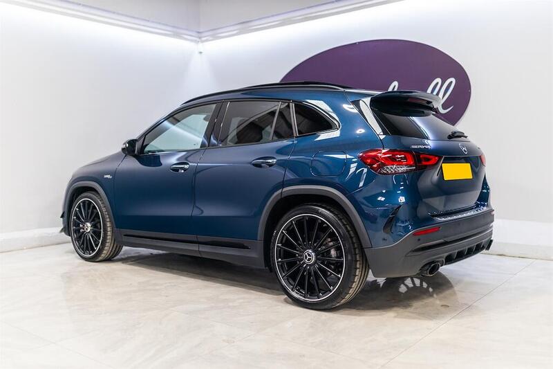 Mercedes-Benz Mercedes-Benz GLA view 4