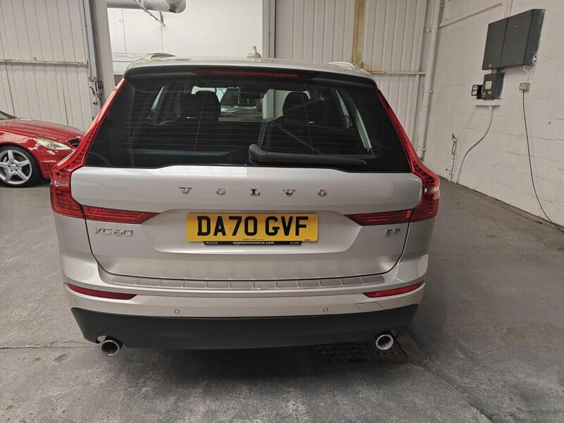 Volvo XC60 view 6