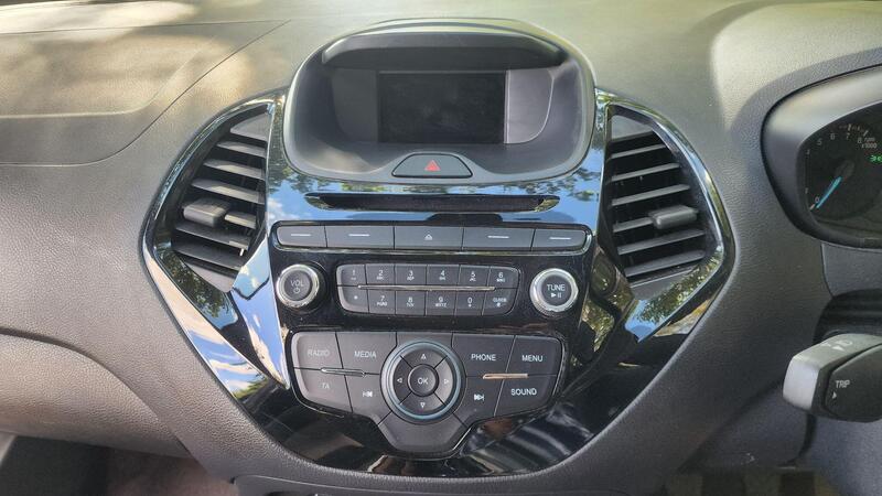 2016 Ford Ka+ — photo 29