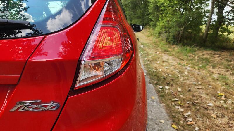 2014 Ford Fiesta — photo 12