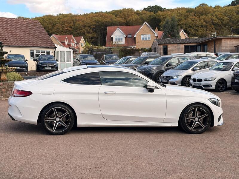 Mercedes-Benz C-Class view 5