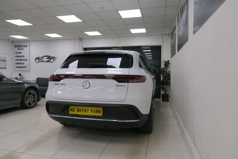 Mercedes-Benz Mercedes-Benz EQC view 2