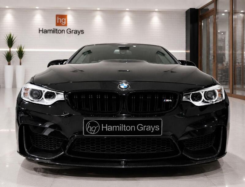 BMW M4 view 4