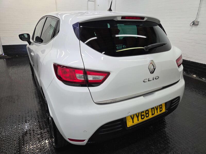 Renault Clio view 4