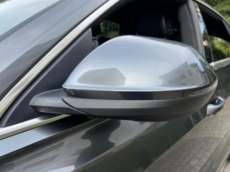 Audi Q8 view 52