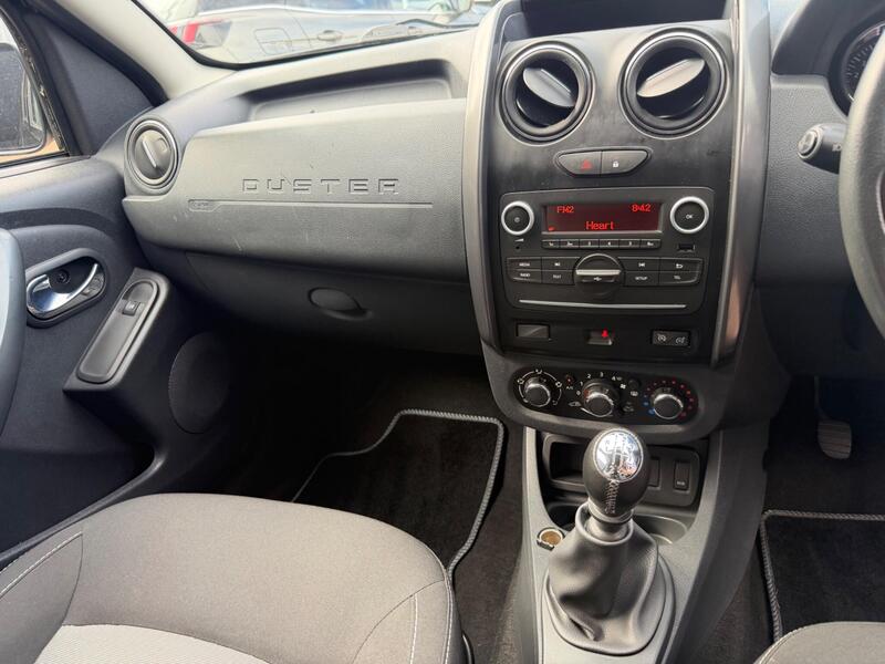 Dacia Duster view 4