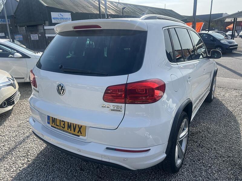 Volkswagen Tiguan view 6
