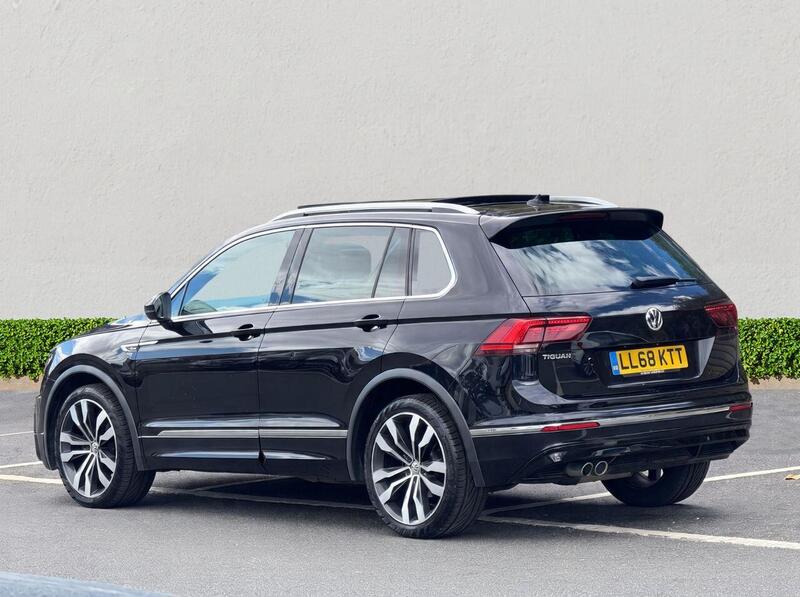 Volkswagen Tiguan view 5
