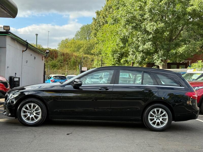 Mercedes-Benz C Class view 6