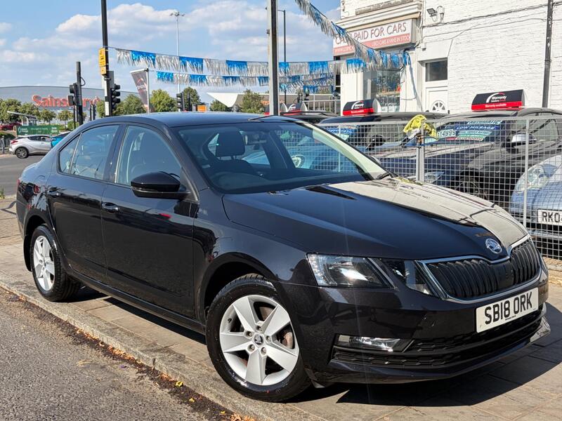 Skoda Octavia main image