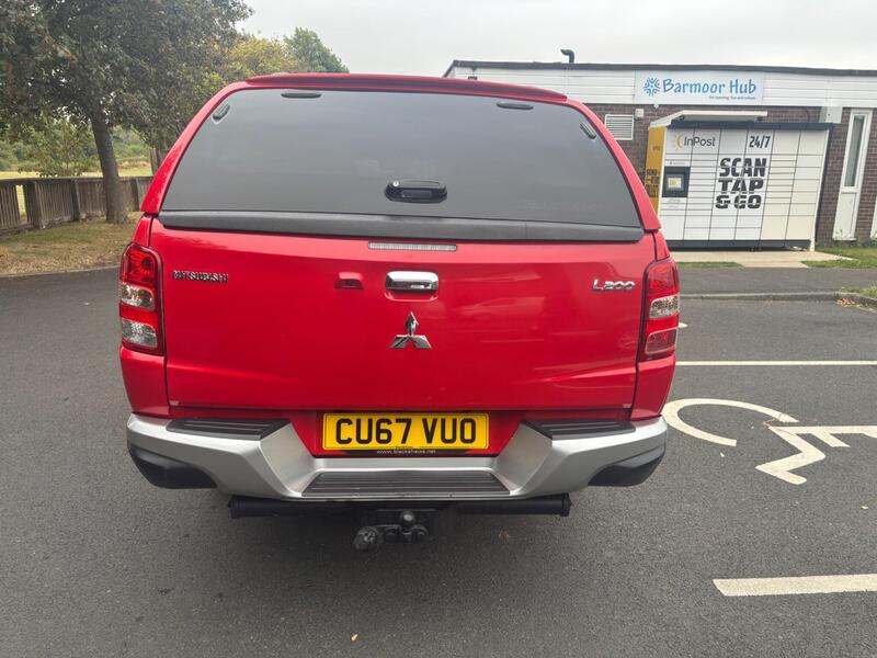 Mitsubishi L200 view 6