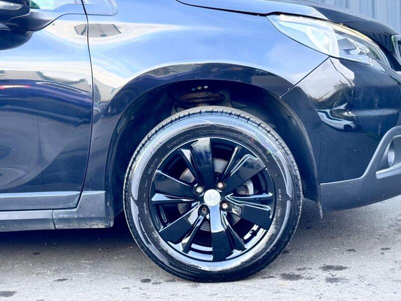 Peugeot 2008 view 5