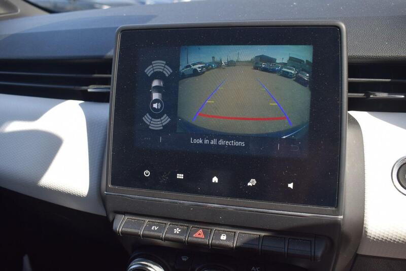 Renault Clio view 4