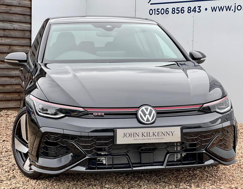 Volkswagen Golf view 2