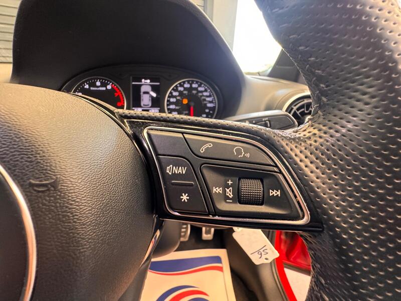 Audi Q2 view 22