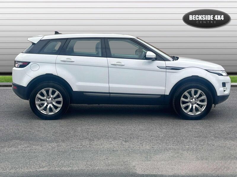 Land Rover Range Rover Evoque view 2