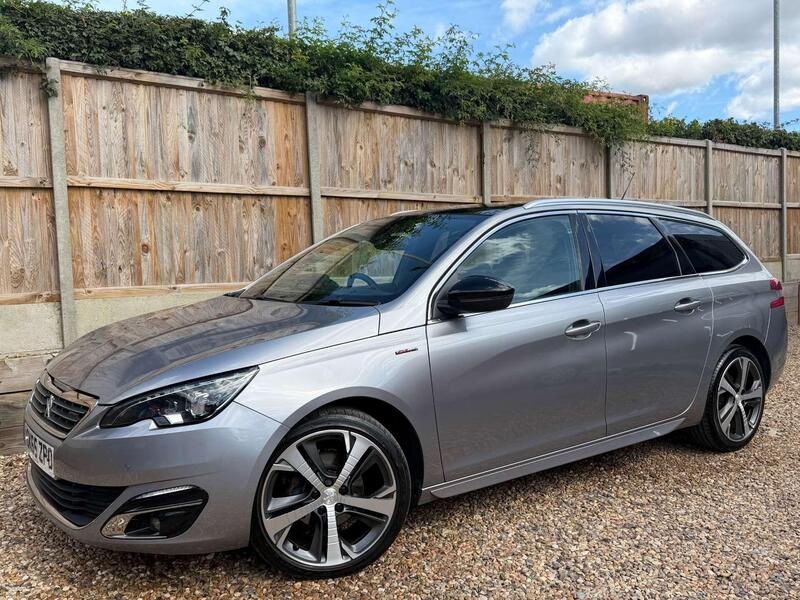 Peugeot 308 SW view 4