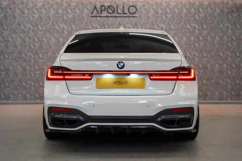 BMW 7 Series view 4