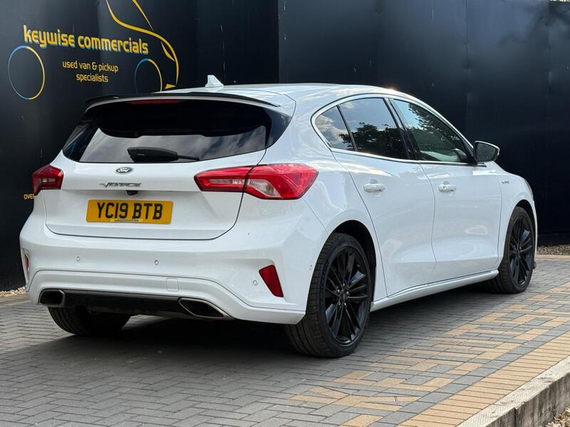 Ford Focus view 5