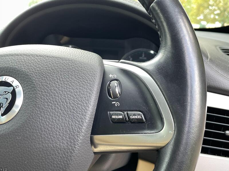 Jaguar XF view 20