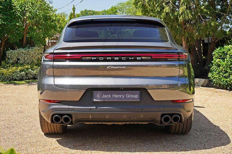 Porsche Cayenne view 4