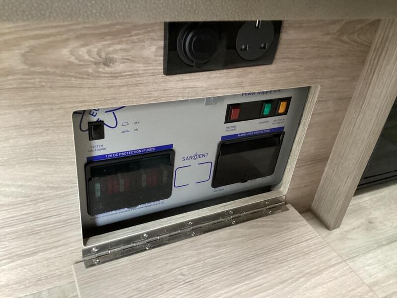 Auto-Sleepers Kingham — image 32