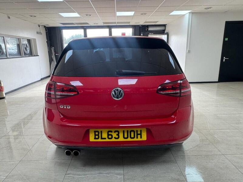 Volkswagen Golf view 4
