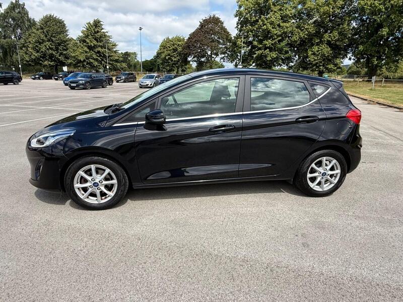 Ford Fiesta view 3