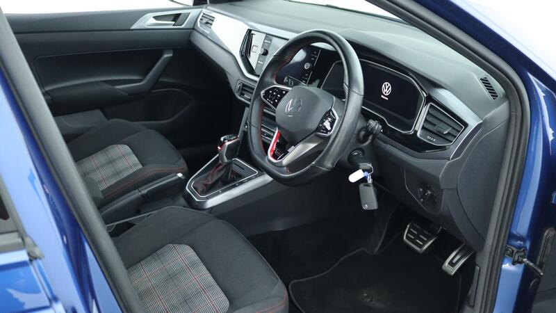 Volkswagen Polo view 4