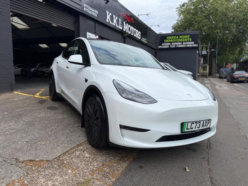 Tesla Model Y view 4
