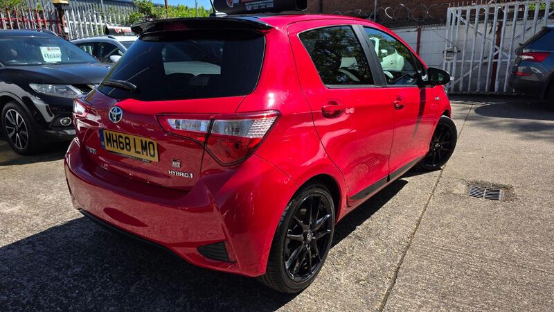 Toyota Yaris view 3