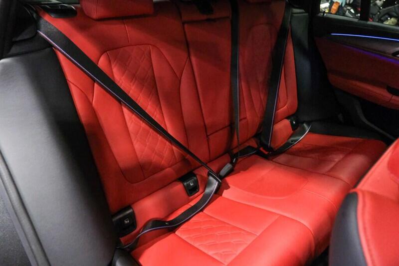 BMW X4 view 10
