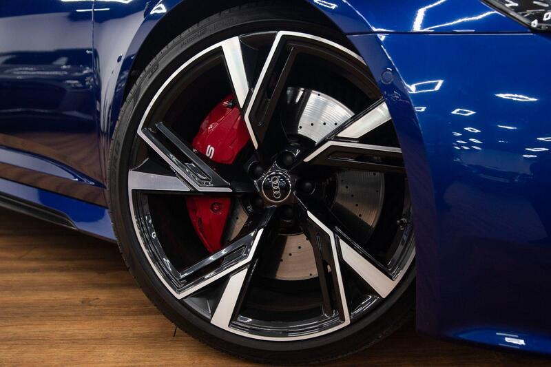 Audi RS6 view 5