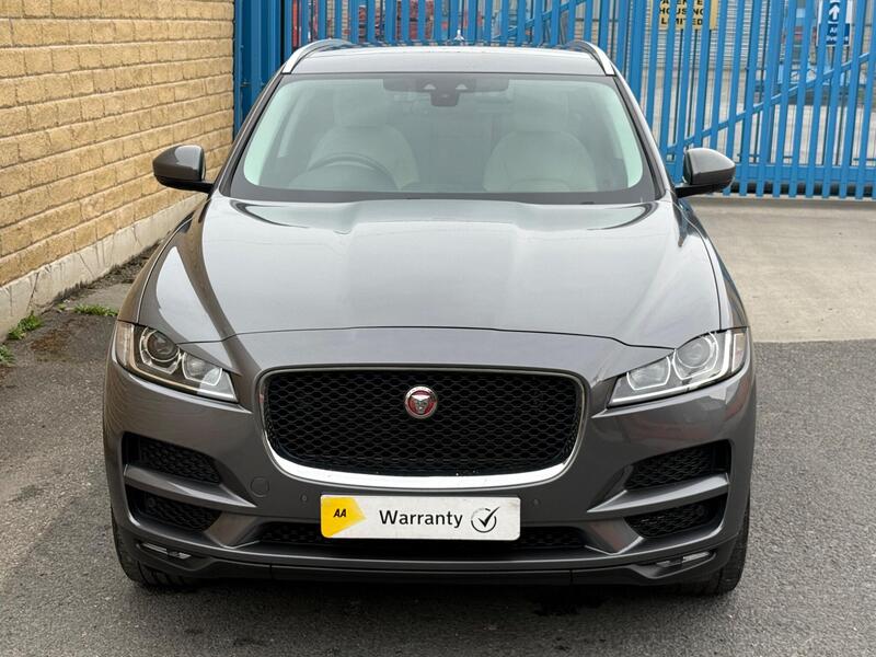 Jaguar F-Pace view 5