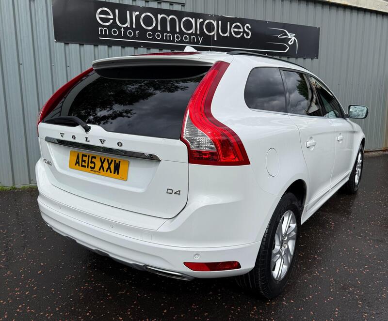 Volvo XC60 view 4