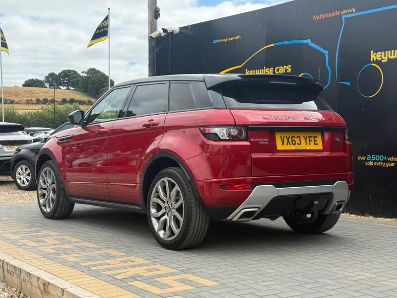 Land Rover Range Rover Evoque view 3
