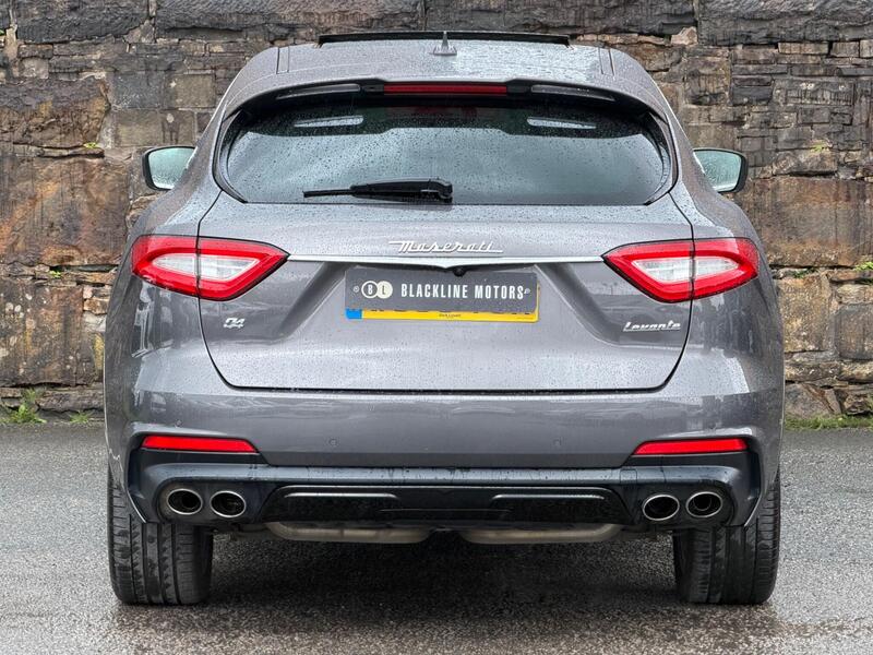 Maserati Levante view 6
