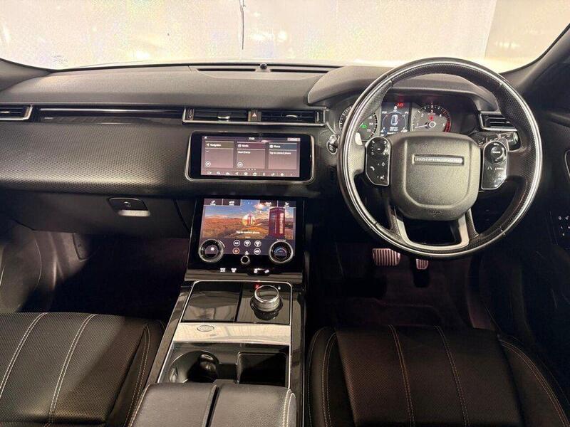 Land Rover Range Rover Velar view 2