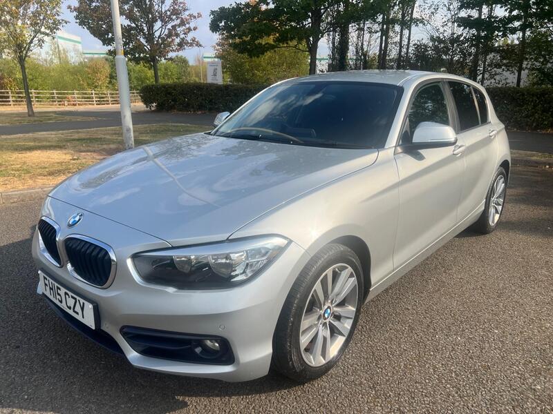 BMW 1 Series view 3