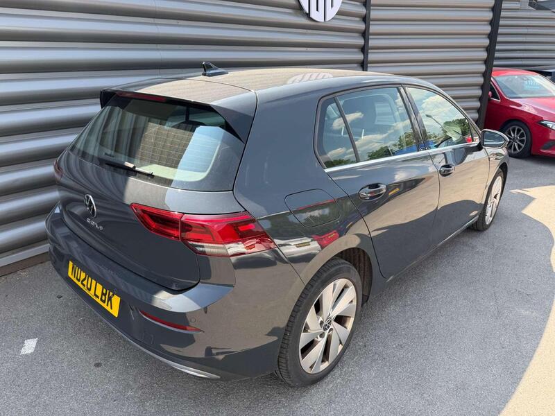 Volkswagen Golf view 6