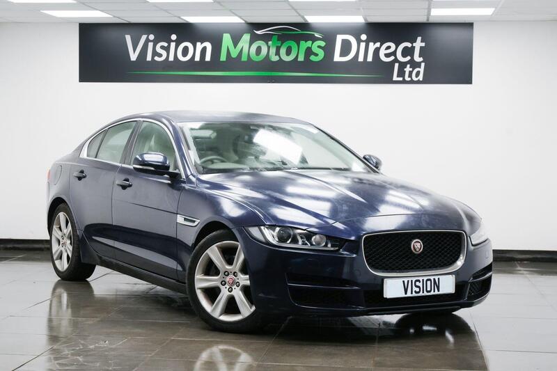 Jaguar Xe main image