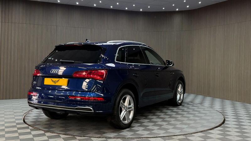 Audi Audi Q5 view 5