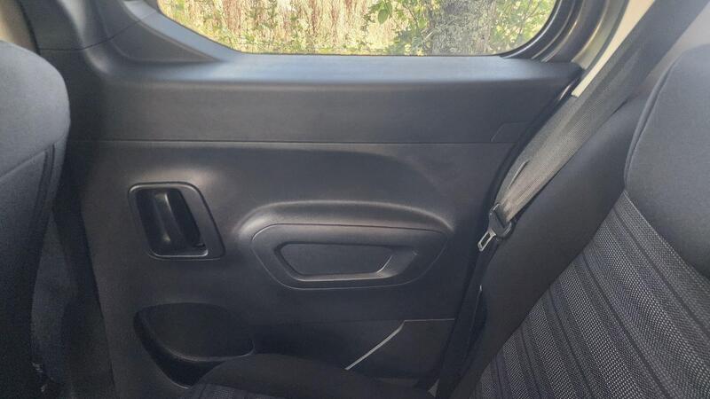 2019 Vauxhall Combo Life — photo 55