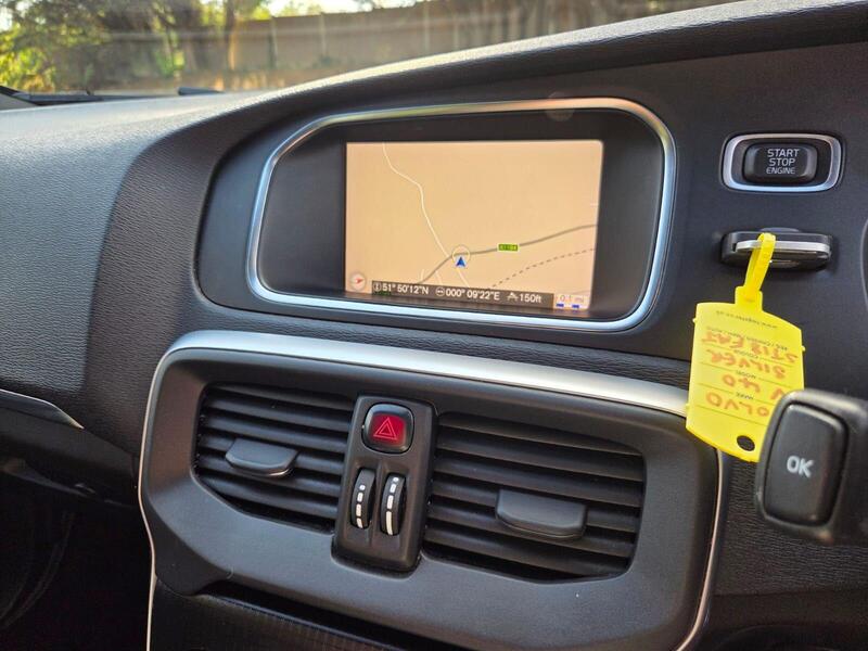 Volvo V40 view 4