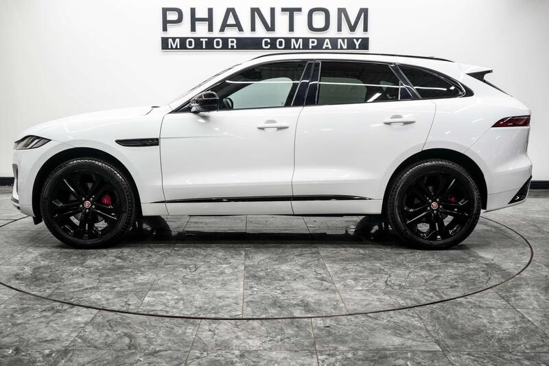Jaguar F-Pace view 3