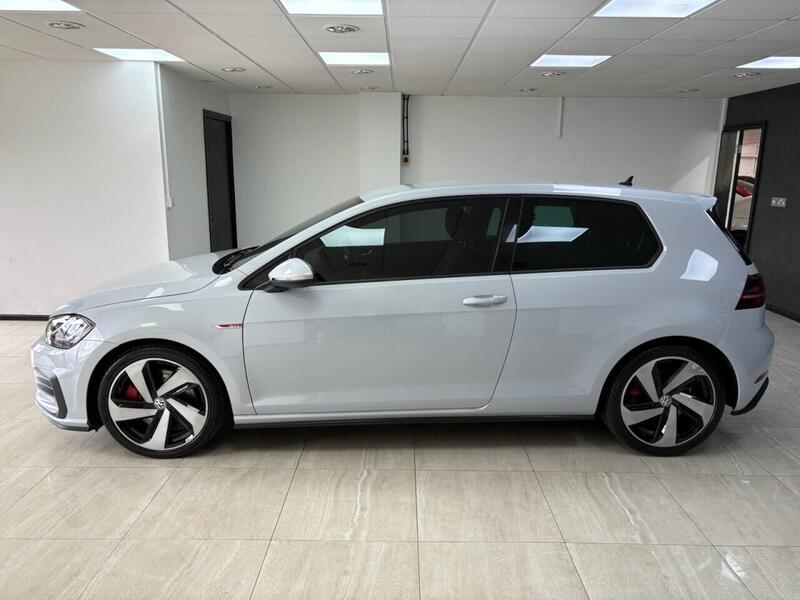 Volkswagen Golf view 6