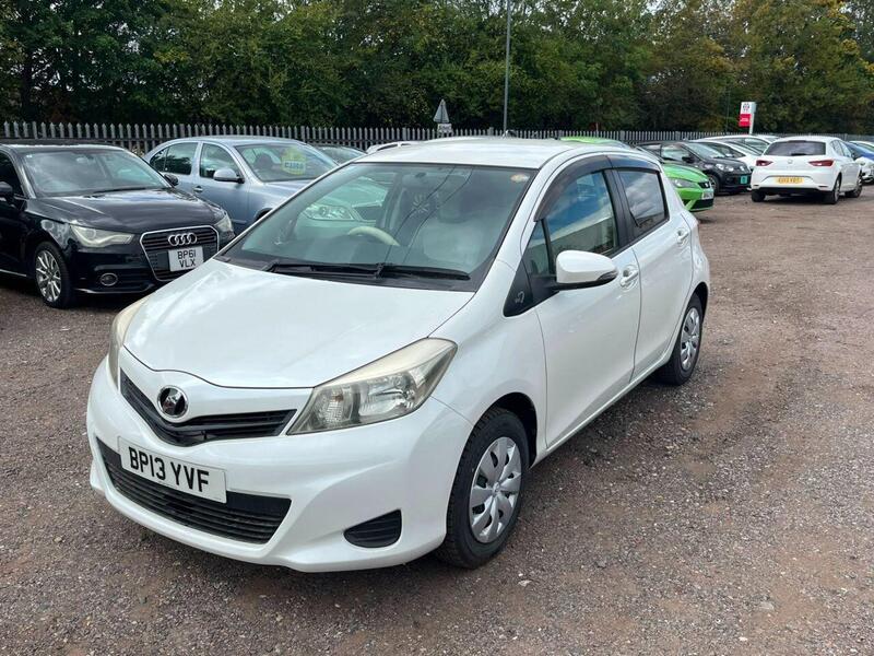 Toyota Yaris view 2
